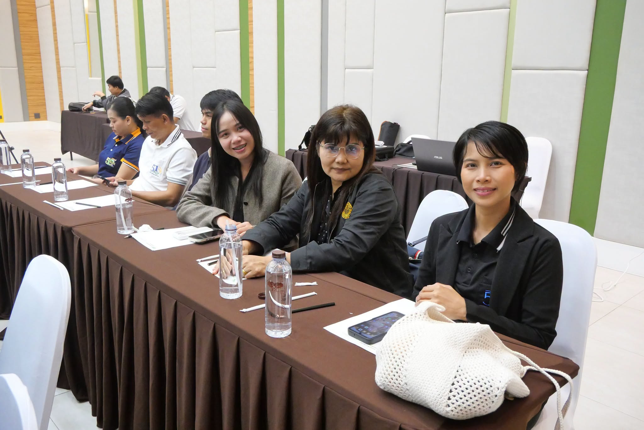 title - รองเลขาธิการ ส.ป.ก. ปิดโครงการสัมมนาฯ เดินหน้ายกระดับงานจัดที่ดิน-กองทุนฯ มุ่งเป้าขับเคลื่อนการดำเนินงานปี 2570